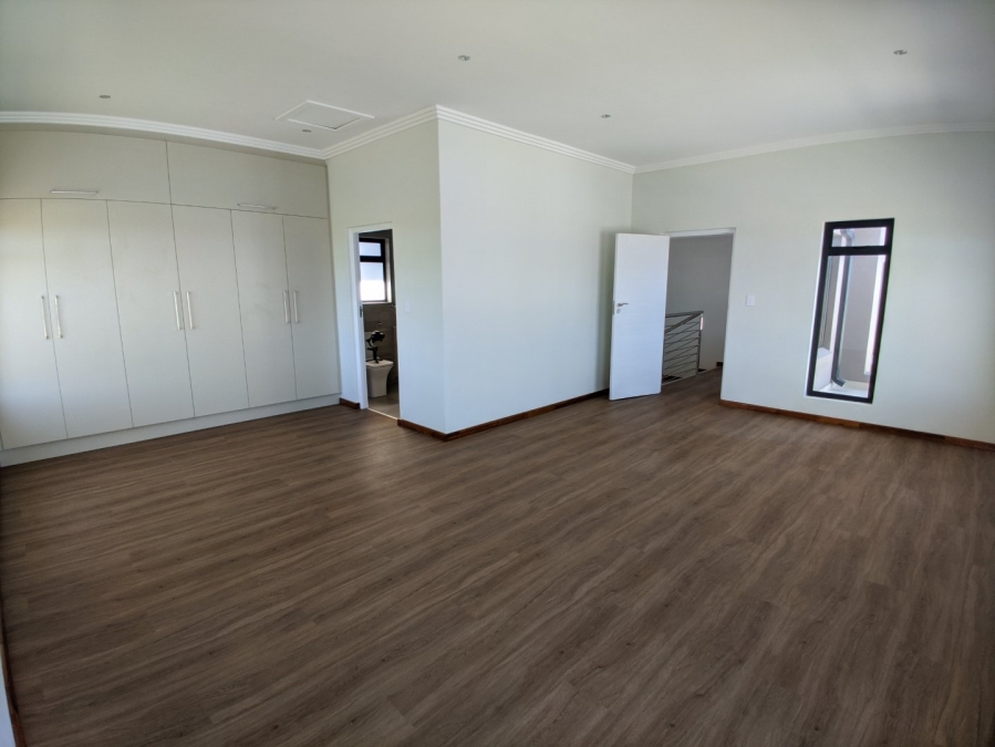 4 Bedroom Property for Sale in Kidds Beach Eastern Cape